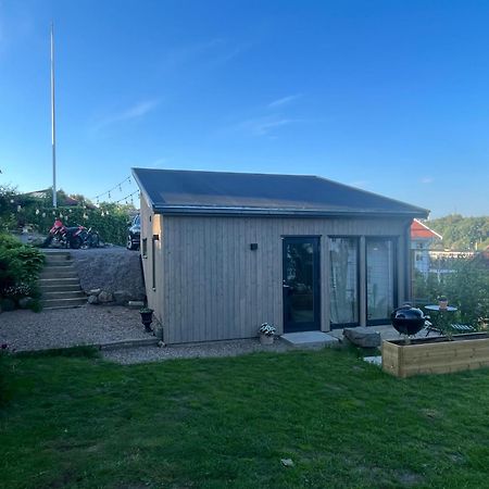 Mysigt Attefallshus Med Naerhet Till Stad Och Hav Göteborg Exteriér fotografie